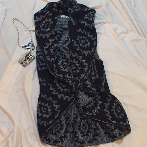 John Paul Richard Sweaters - Aztec Blue Sweater Vest